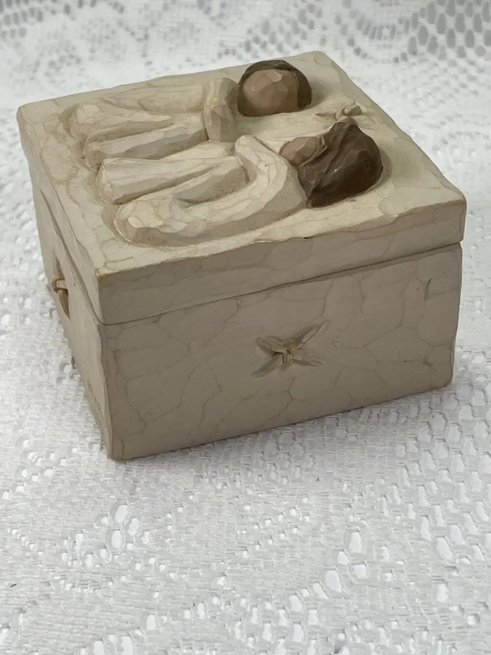 VTG 2003 Resin DEMDACO Willow Tree Susan LORDI Friendship Sculpted Keepsake Box